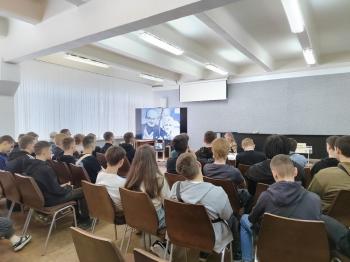 Литературная гостиная «Одинокий рыцарь Арбата»